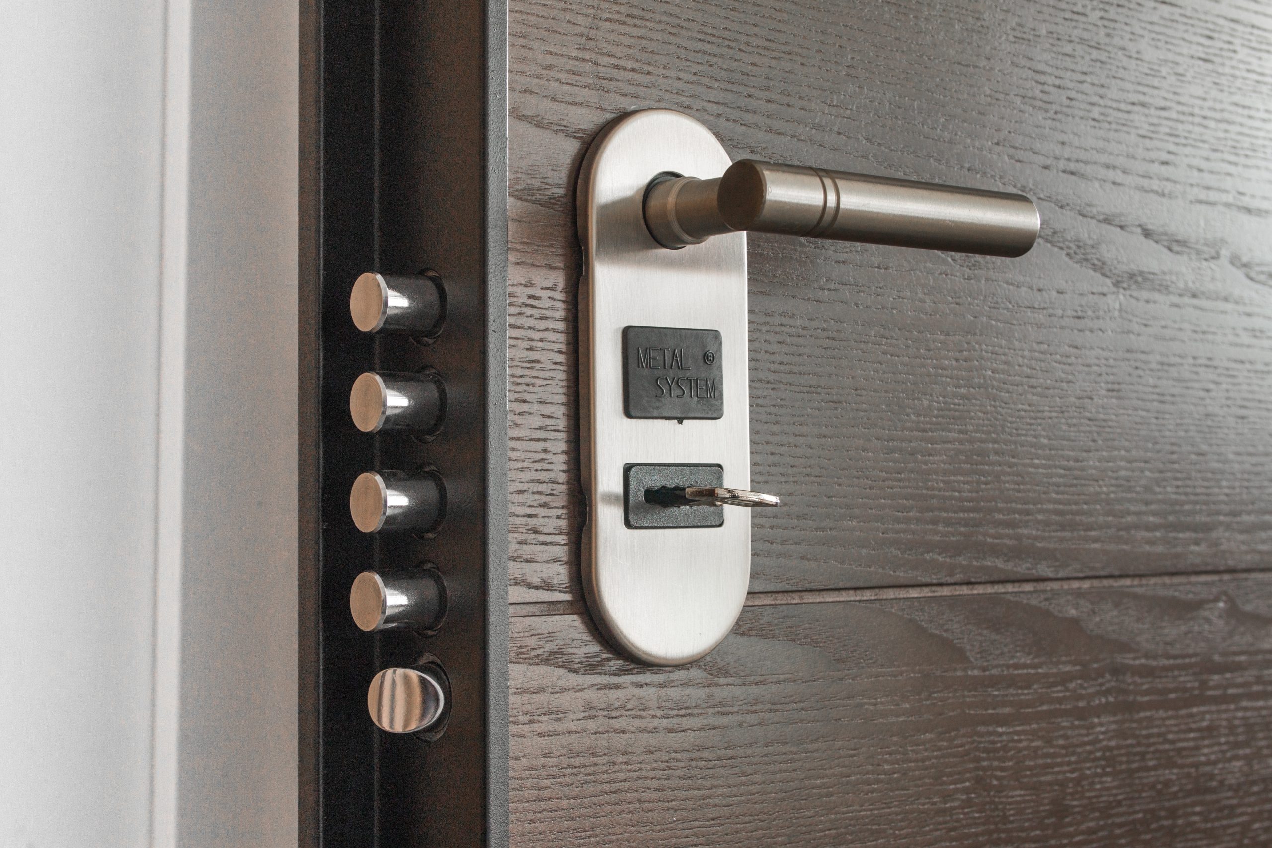 Lauth Investigations International | Investigating Workplace Theft with a Private Investigator